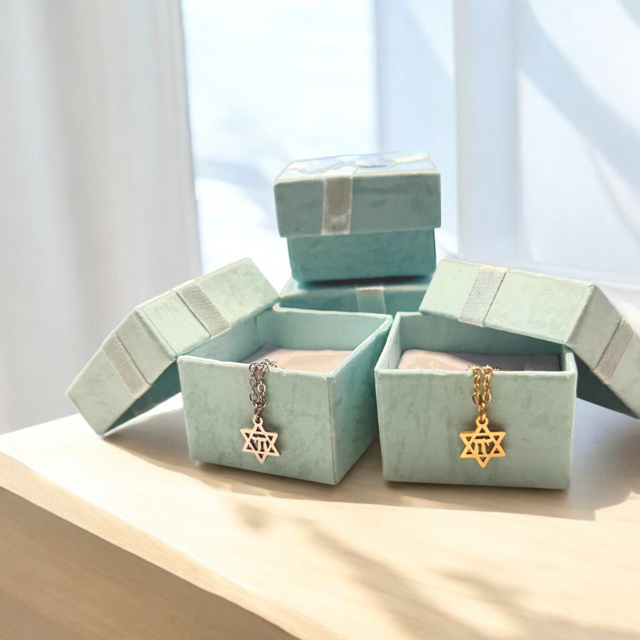 GOLD & SILVER BRACELETS IN TIFFANY BOX