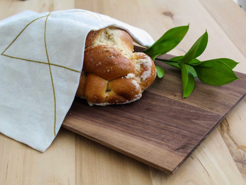 THE 'ALL THAT' CHALLAH BOARD